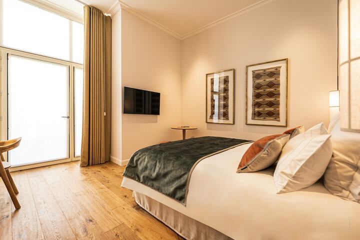 Room 16 of 110