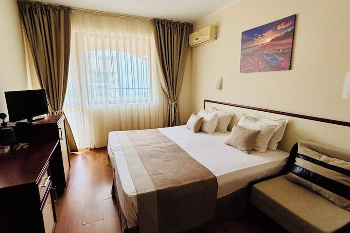 Room 18 of 34
