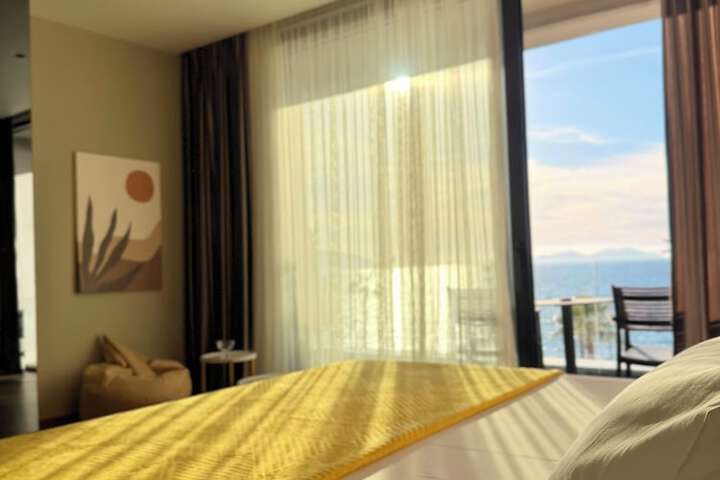 Room 22 of 80