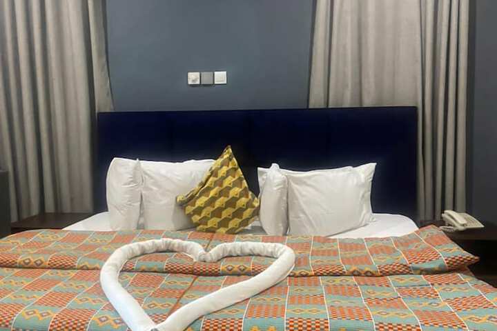 Room 13 of 51