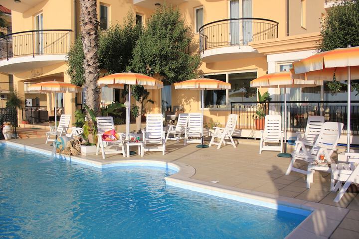 Hotel with Pool