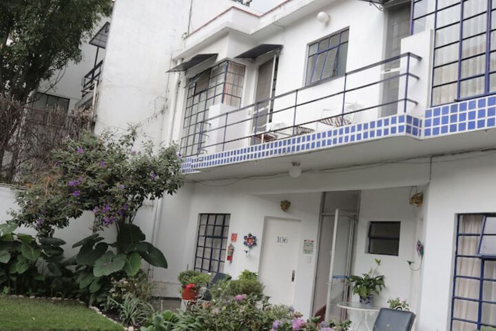 Hotel Exterior 76 of 86