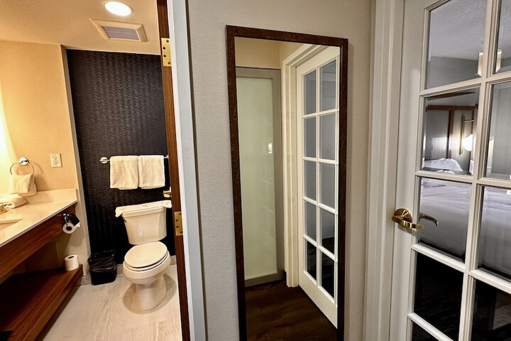Room 60 of 74