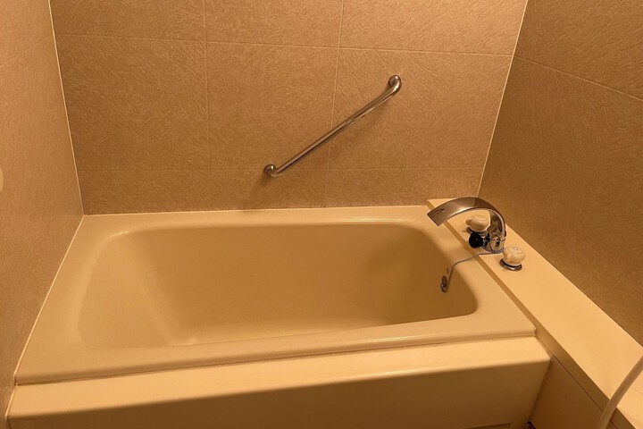 Room 14 of 19