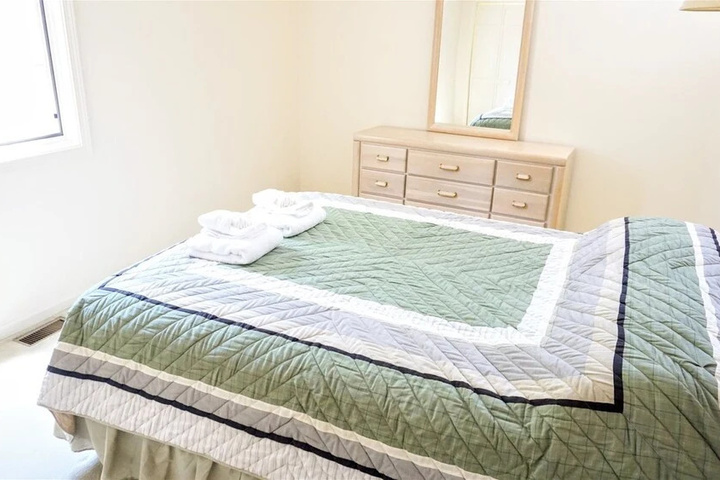 Room 3 of 16
