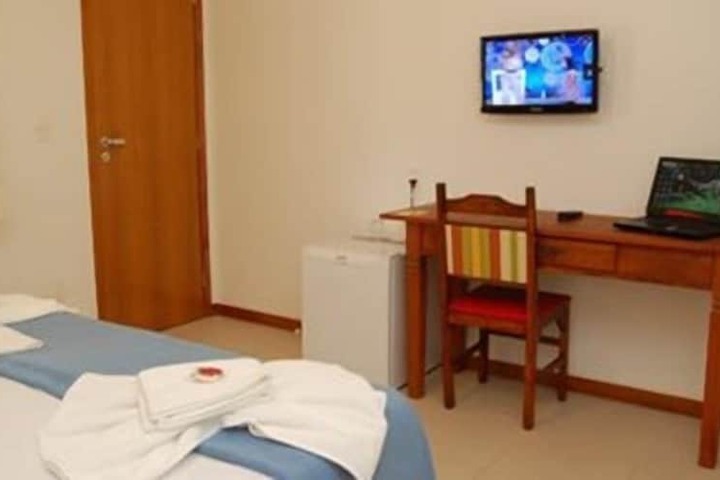 Room 3 of 43