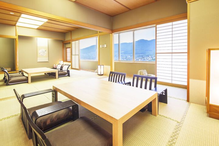 Room 17 of 53