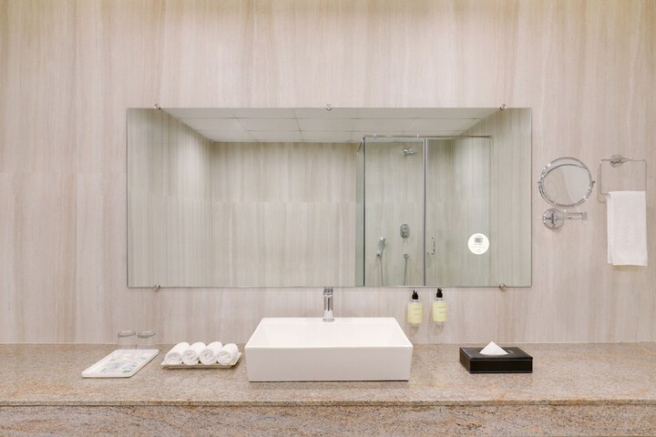 Room 25 of 45