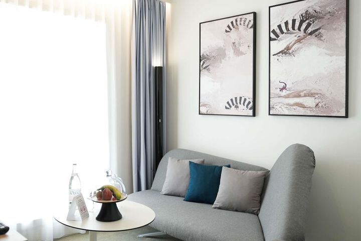 Room 17 of 315