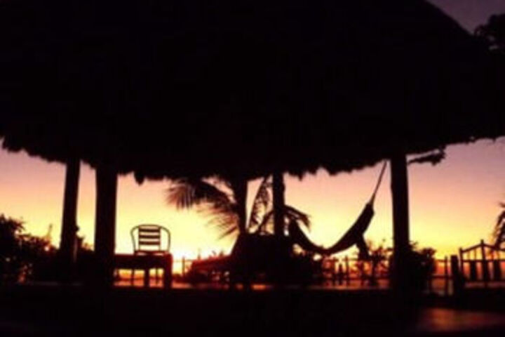 Hotel Exterior 16 of 35