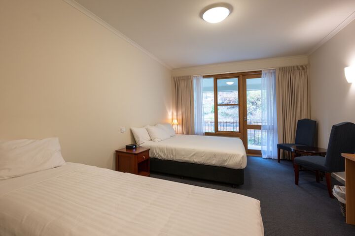 Room 48 of 210