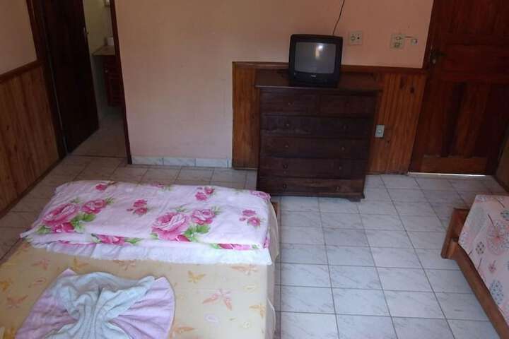 Room 9 of 32