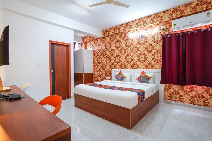 Room 14 of 28
