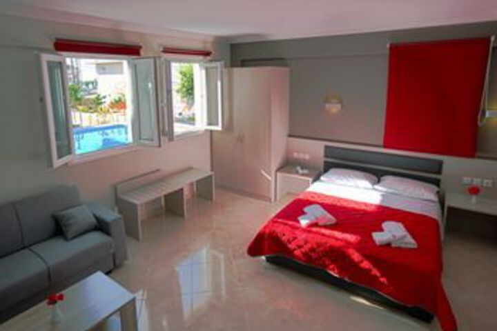 Room 16 of 30