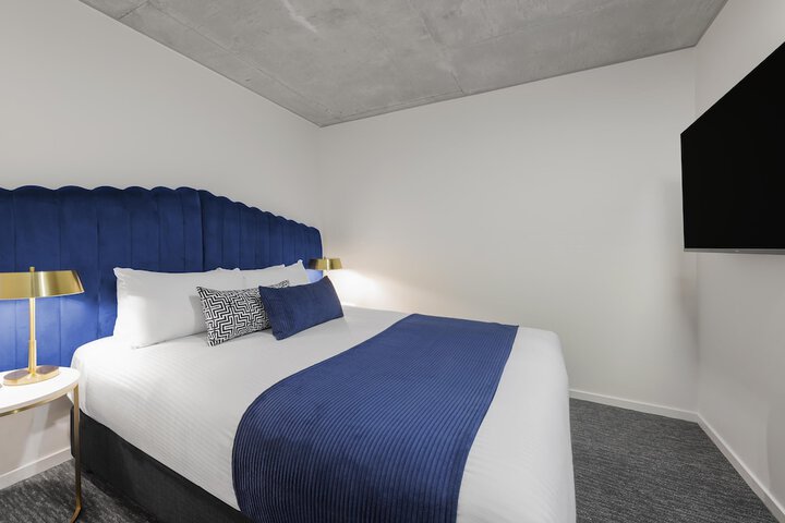 Room 28 of 112