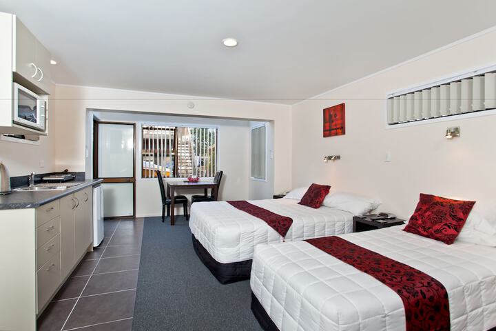 Room 3 of 46