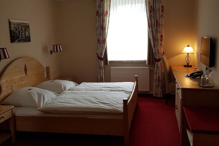 Room 3 of 22