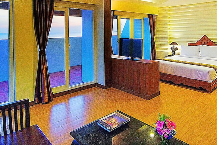 Room 21 of 192