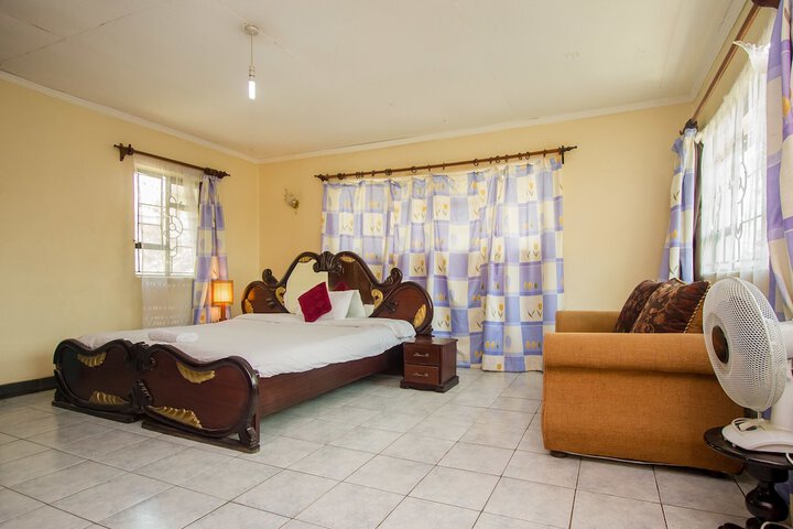 Room 8 of 48