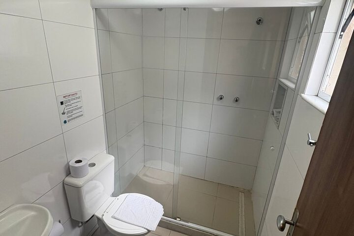 Room 32 of 46