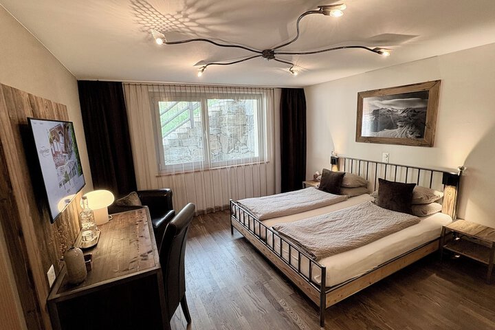 Room 42 of 86
