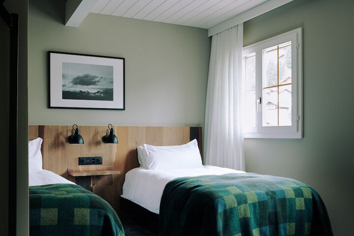 Room 15 of 89