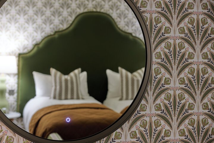 Room 16 of 129