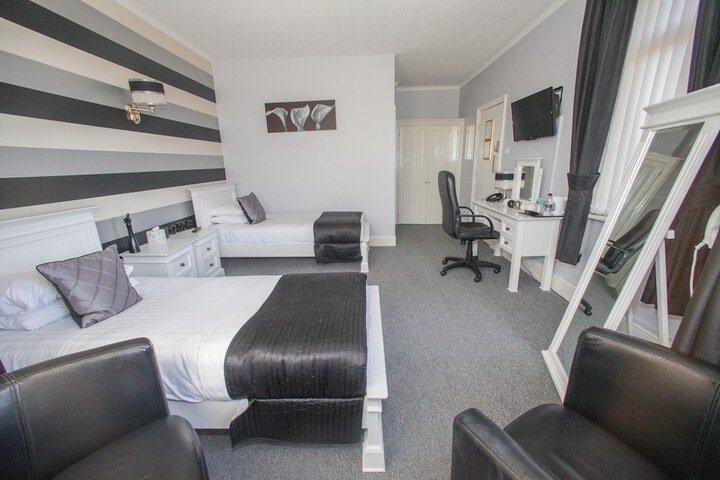 Room 17 of 35