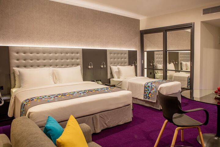 Room 15 of 106