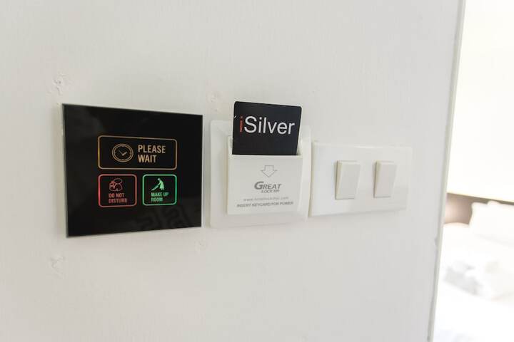 Room 44 of 74