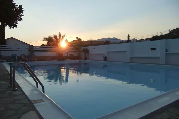 Pool Hotel