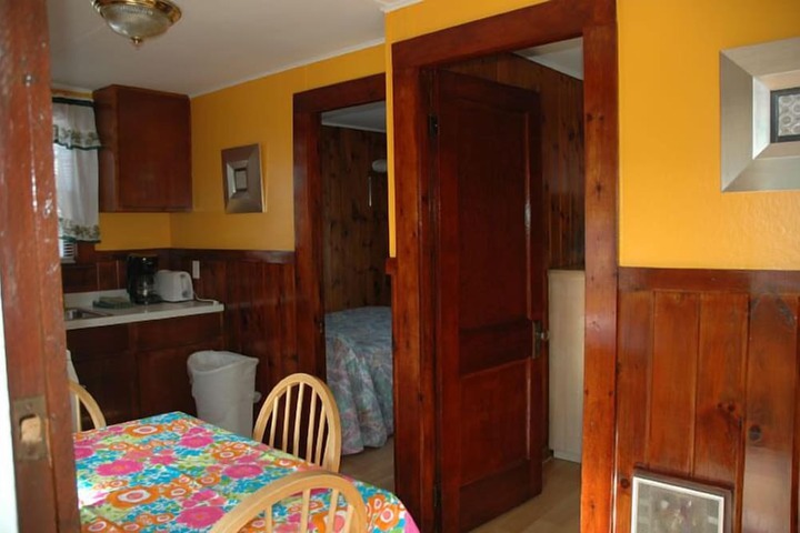 Room 53 of 93