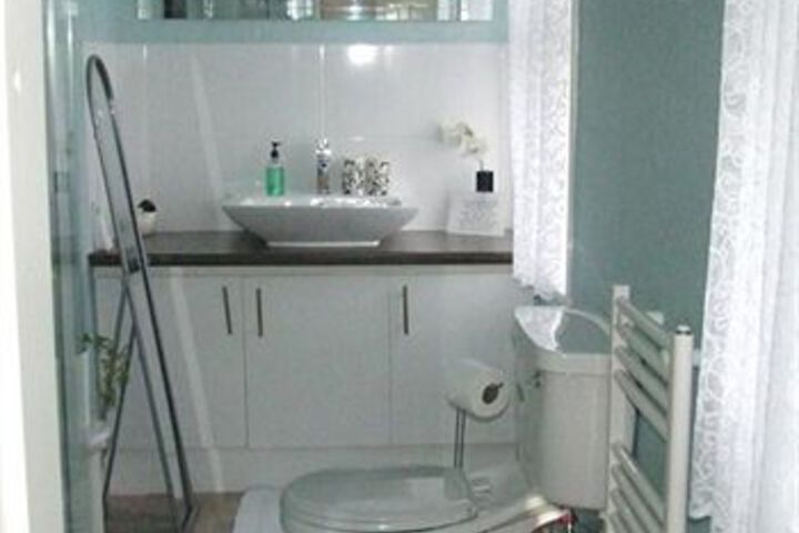 Room 2 of 21