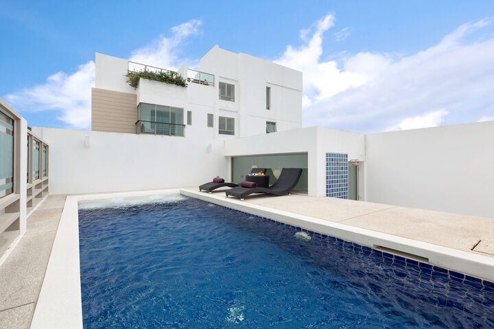 Pool 50 of 61