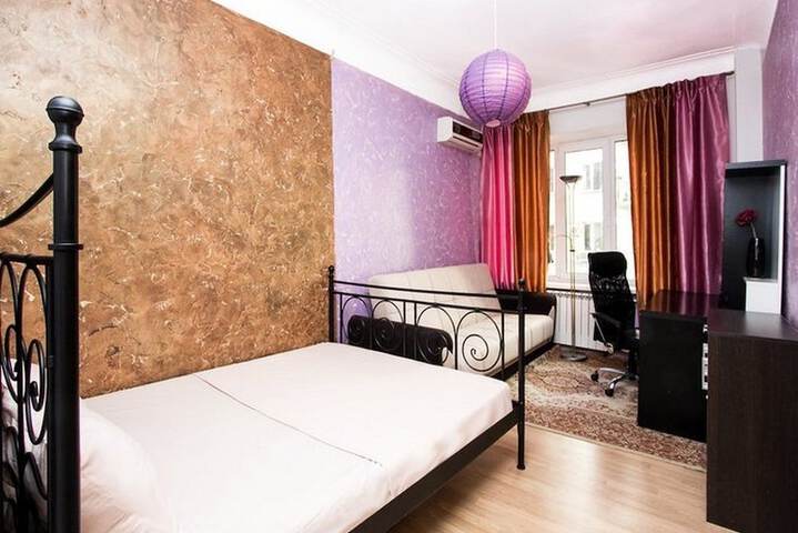 Room 5 of 28