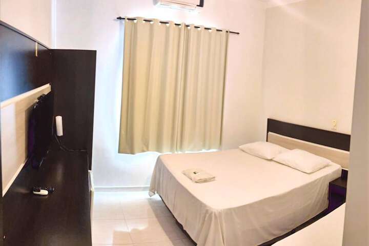 Room 9 of 30