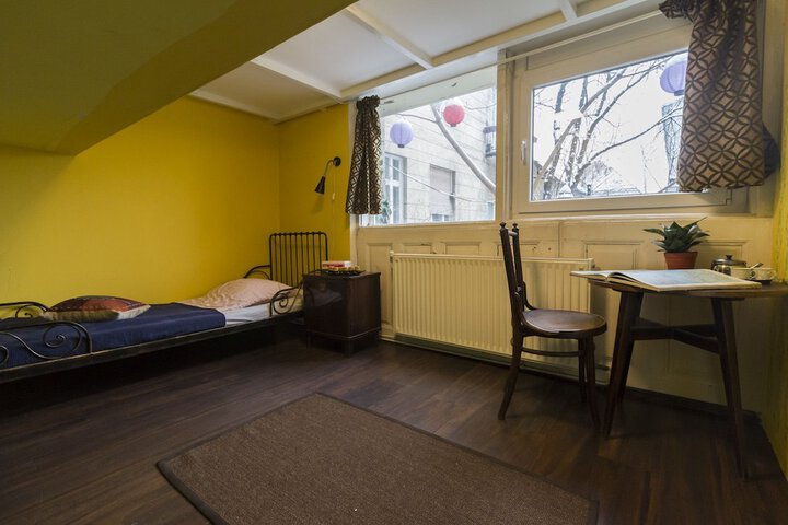 Room 12 of 78