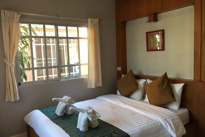 Room 25 of 53