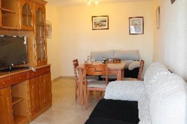 Room 6 of 11