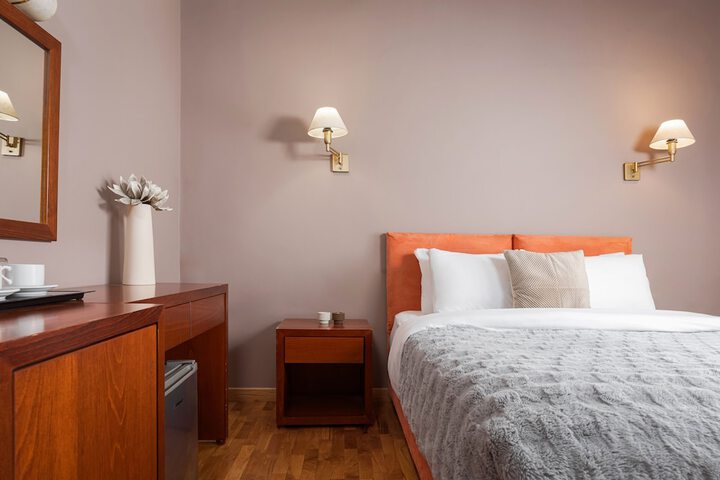 Room 32 of 132