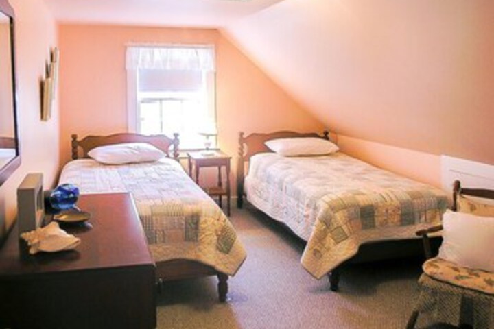 Room 15 of 16