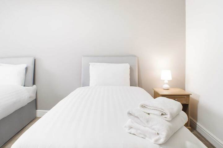 Room 17 of 25