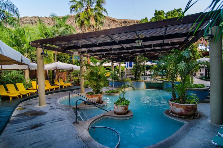 Pool Hotel
