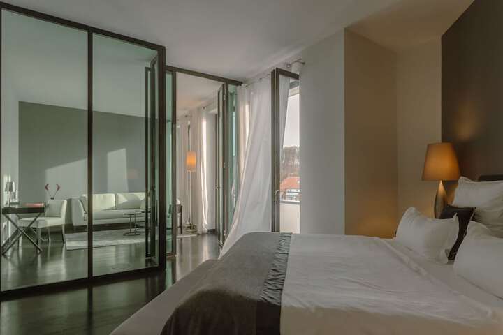 Room 47 of 87
