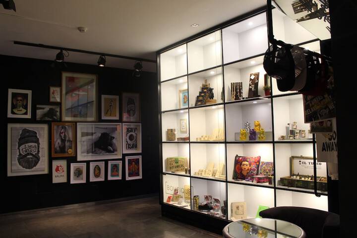 Gift Shop 55 of 82