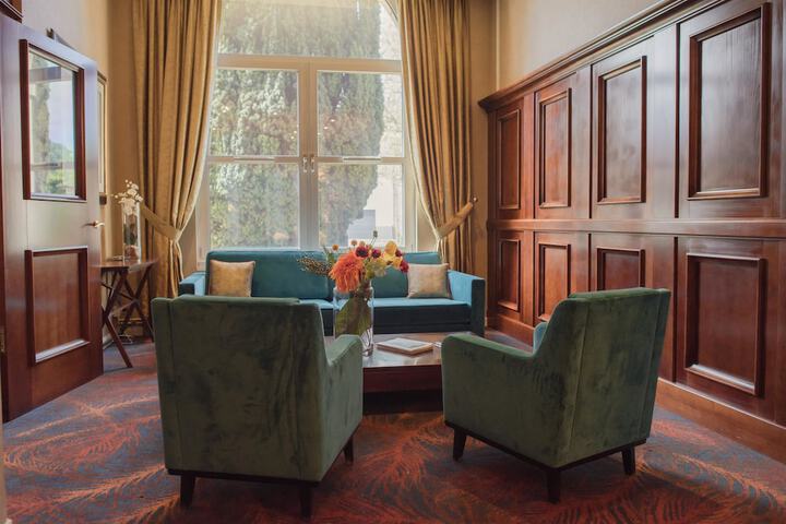 Guest Lobby
