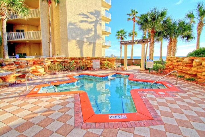 Pools & Facilities