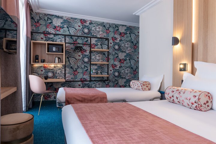 Room 11 of 34