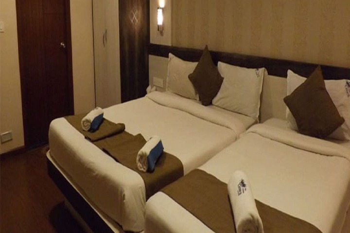 Room 4 of 26