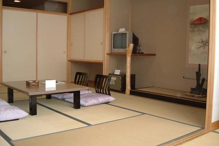 Room 14 of 52